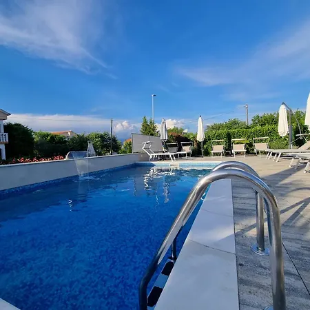 Appartement Lea With Pool 2