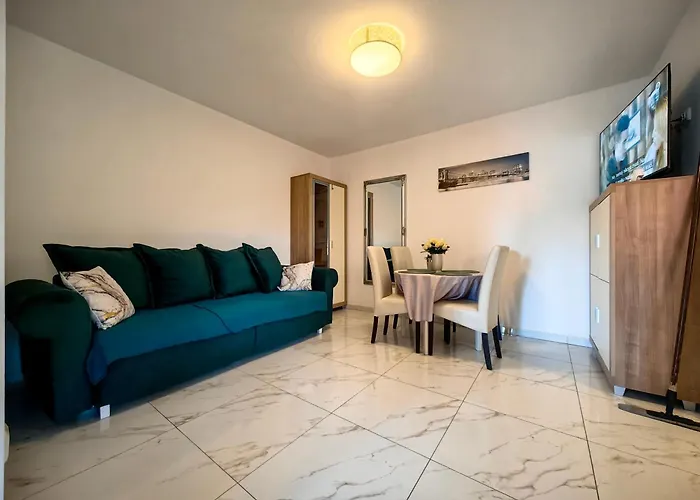 Apartman Lea With Pool 2