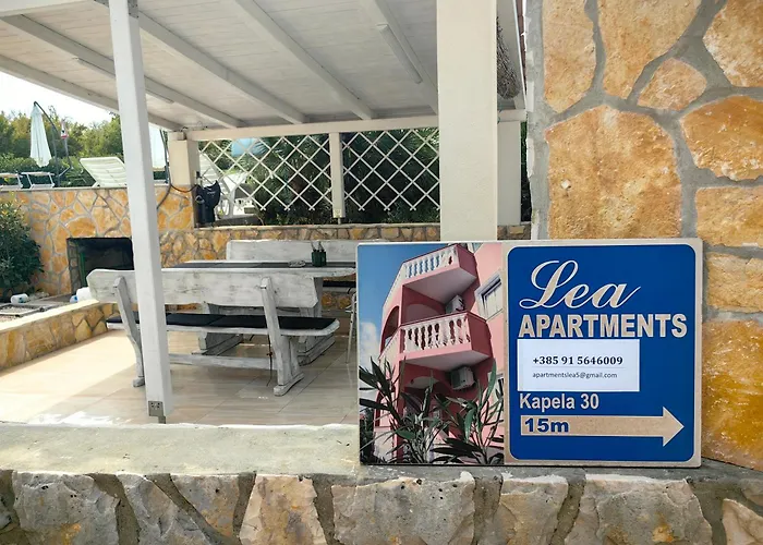 アパート Lea With Pool 2